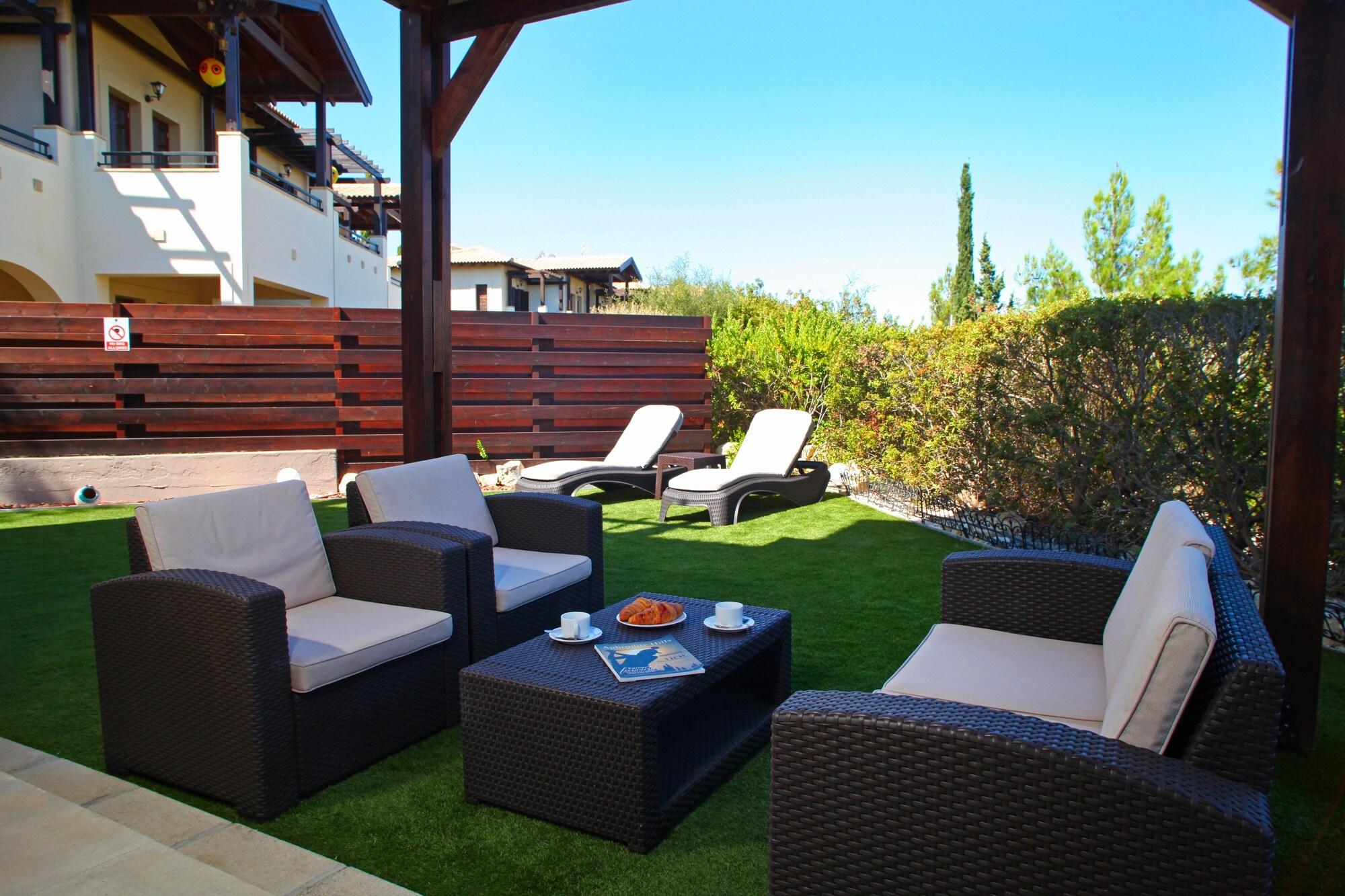 Aphrodite Hills Holiday Residences Экстерьер фото