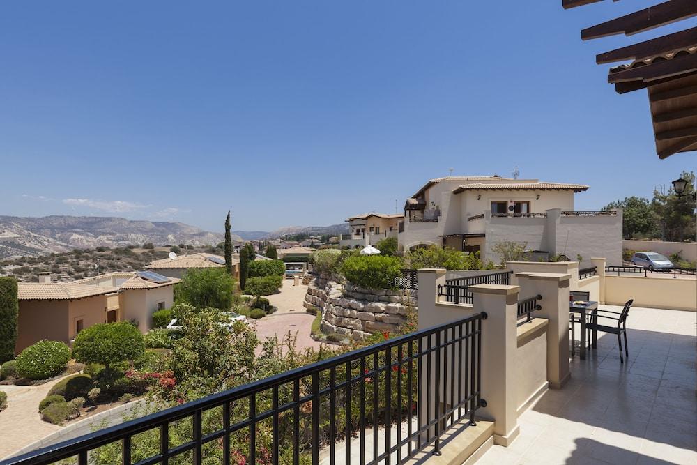 Aphrodite Hills Holiday Residences Экстерьер фото
